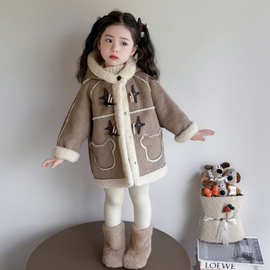 女小童皮毛一体外套秋冬款2025女宝宝洋气宽松冬装儿童加绒呢大衣