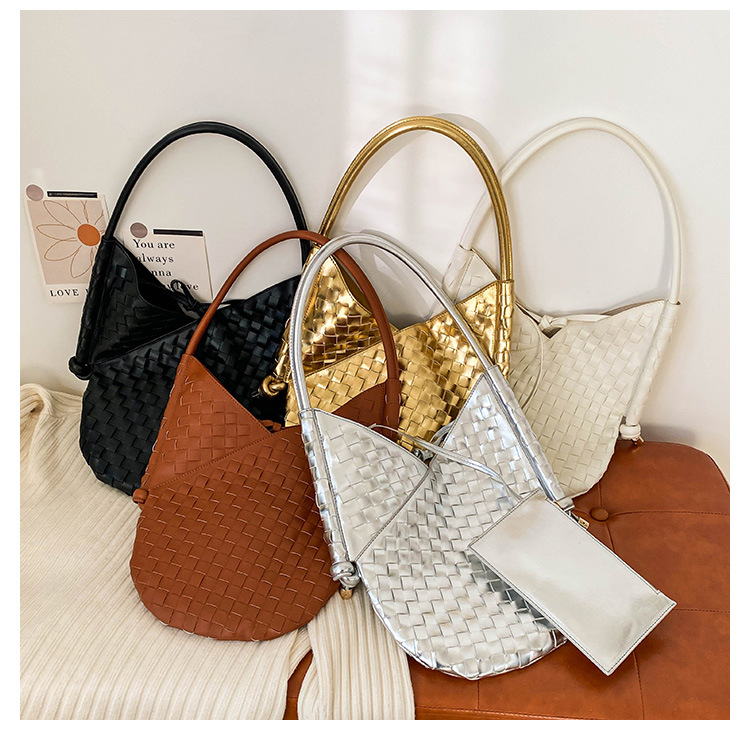 Women's Medium Pu Leather Solid Color Basic Vintage Style Weave Open Underarm Bag display picture 19