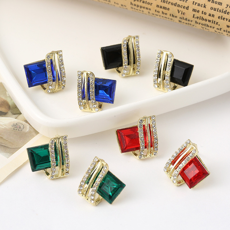 韩国气质百搭网红耳钉新款高级感镶钻耳饰水晶菱形翅膀几何耳环女