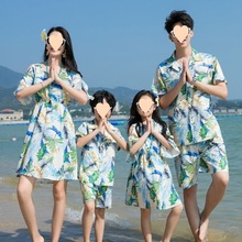 三亚海边度假沙滩亲子装夏季新款母女连衣裙一家三四口旅游全家装