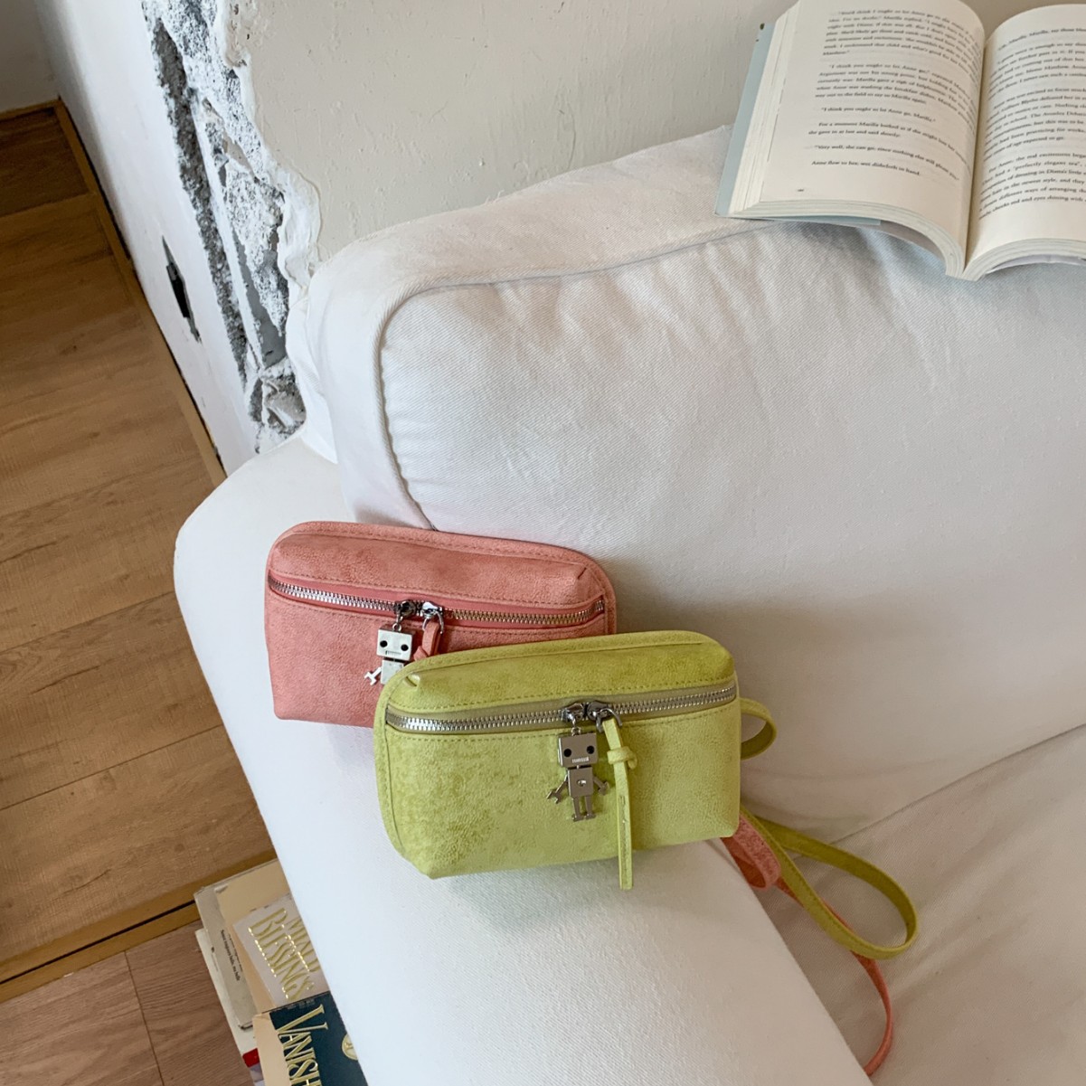 Exquisita mini bolso de nicho de gamuz, bolso de moda versátil, bolso de mochila retro de gamuz, bolso de cambio diario de lápiz labial