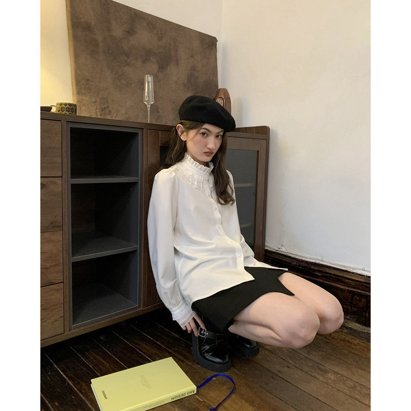 French-Style Small Stand-Up Collar Lace-Trimmed Shirt for Women, 2026 New Style, Loose-Fitting, Chic Inner Wear Top