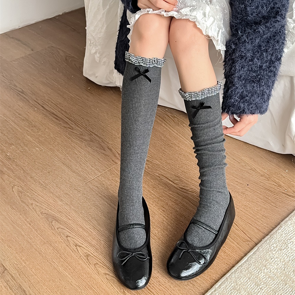 Φθινοπωρινές και χειμωνιάτικες κάλτσες miu με φιόγκο, δαντελωτές γυναικείες κάλτσες με μακριές τσέπες και σωληνωτό πέλος, σε στυλ δαντέλας σε στυλ δάσους._voghion.com