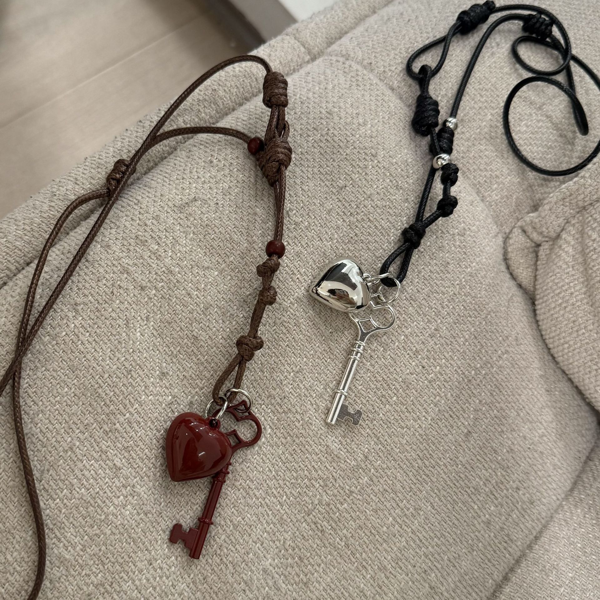 甜酷风爱心钥匙吊坠项链小众独特设计感个性百搭卫衣链毛衣链配饰