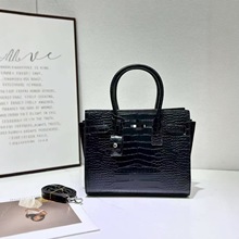 外贸新款Y家鳄鱼纹时尚通勤大容量托特风琴手提斜跨公文包跨境电