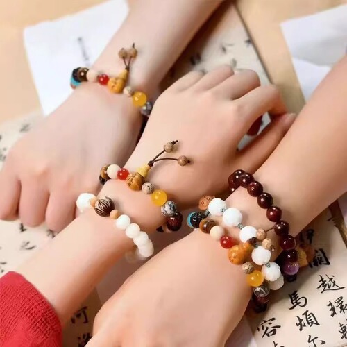 The same as Lingyin Mountain 18 seeds bracelet for men and women, suitable for gift, 18 seeds hand-held Mala star and moon Bodhi beads for the year of the horse.