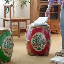 木质工艺品;餐桌;实木床