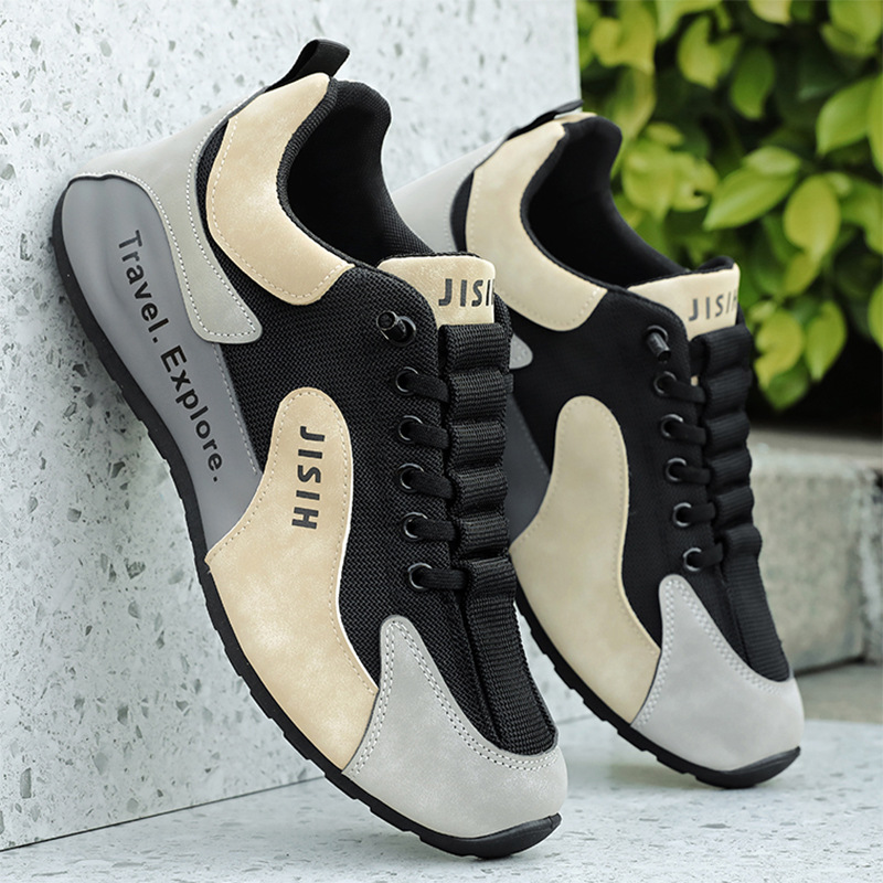 Zapatos deportivos para hombres 2025 verano nuevos zapatos de red cómodos zapatos casuales de conducción transpirables para hombres zapatillas de deporte de moda de todo fósforo