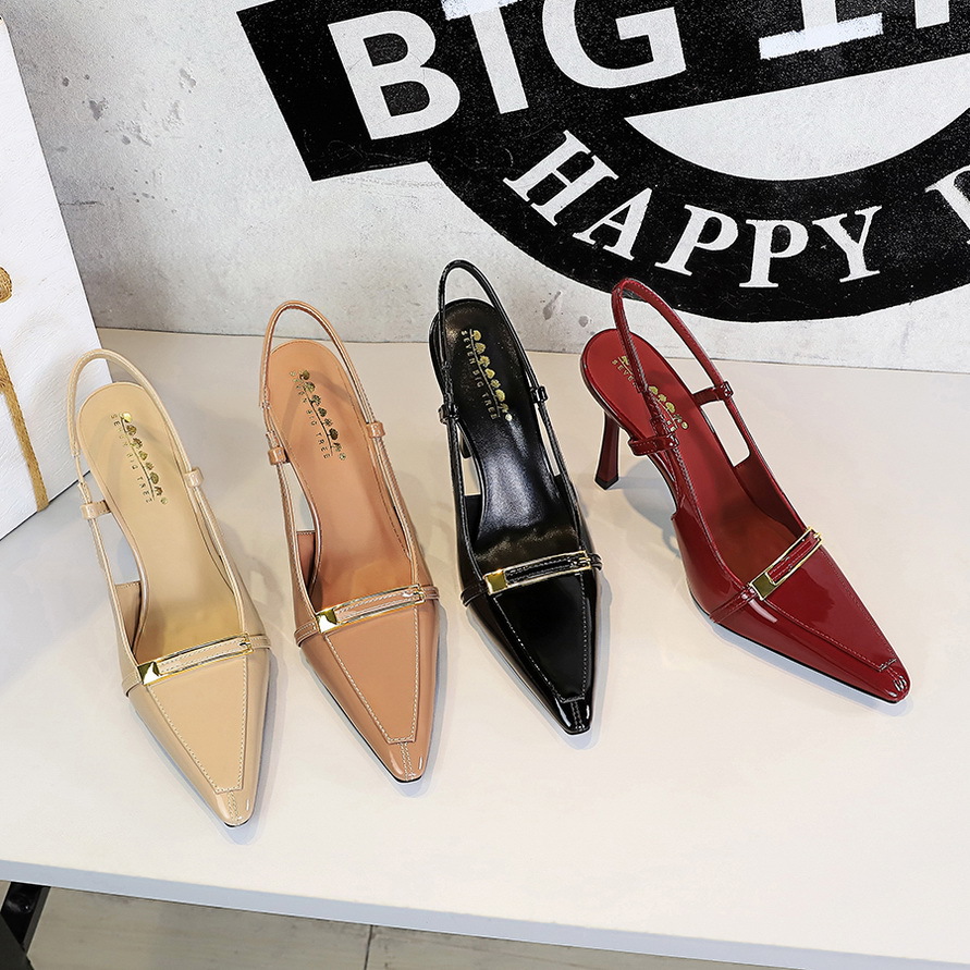 2629-2 European And American Style Sexy Pointed Toe Stiletto Super High Heels Single Shoes Patent Leather Metal Buckle_vogvips.com