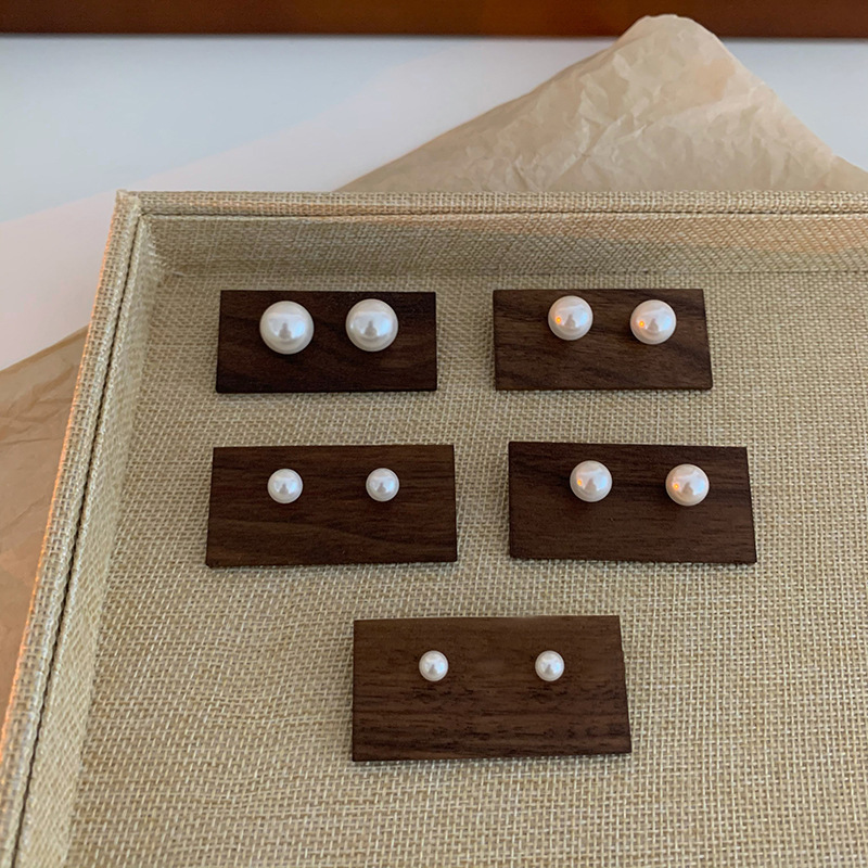 Silver Needle Pearl Earrings French Retro Small Simple Fashion Ear Studs Temperament High-grade Gentle Earrings Wholesale Women