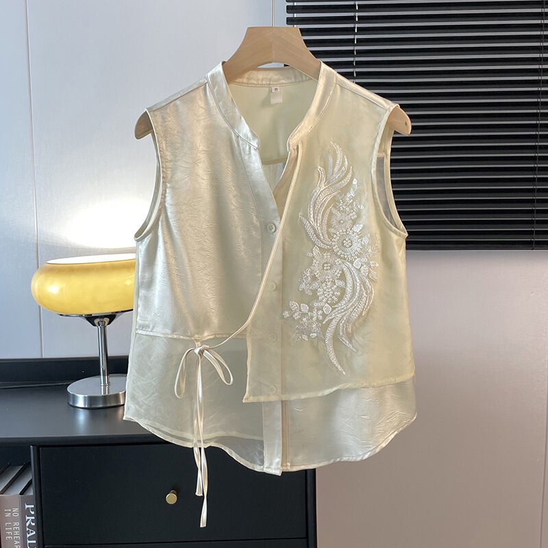 Real Shot of New Chinese Tang Suit Hanfu Classical Satin Jacquard Round Neck Heavy Embroidery Cardigan Vest Waistcoat Real Shot of New Chinese Tang Suit Hanfu Classical Satin Jacquard Round Neck Heavy Embroidery Cardigan Vest Waistcoat
