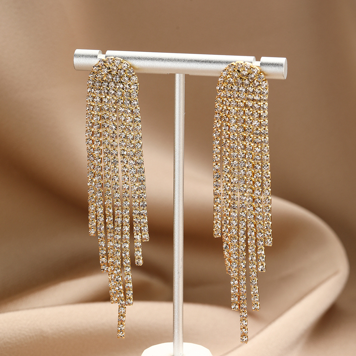 luxury temperament cold style full diamond claw chain earrings long tassel exaggerated diamond claw chain earrings_voghion.com