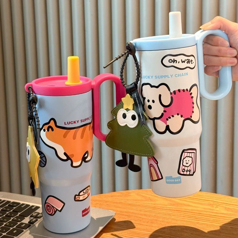 Capacious high quality glass, straw with glass
