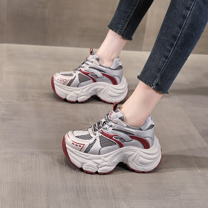 Giày thể thao nữ đế dày lưới thoáng khí, gót 9cm, kiểu dáng mùa hè thu — xám đỏ
