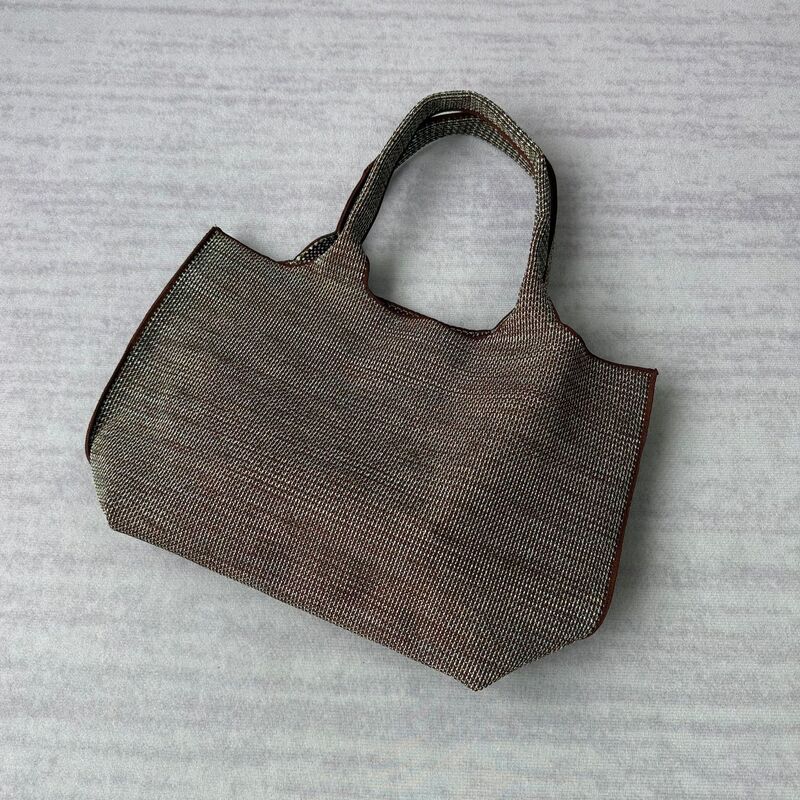 Vintage Artistic Feel, Yarn-Dyed Fabric! Lightweight, Soft, and Comfortable Woven Large-Capacity Shoulder Bag and Handbag for Women in Spring