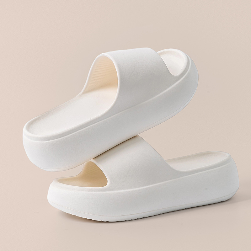 Nuevas pantuflas de suela gruesa para mujer, pantuflas ligeras de EVA para verano, antideslizantes, para playa, con aumento de altura.