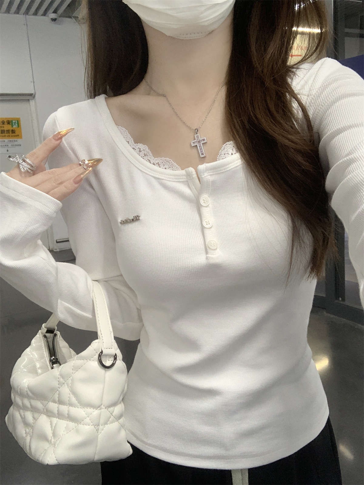 하얀색