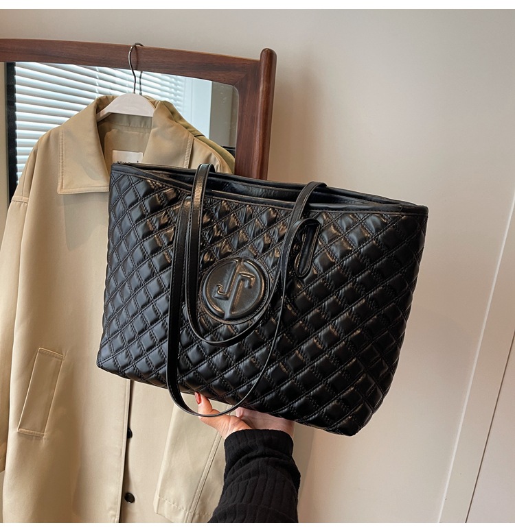 Borsa a tracolla di grande capacità 2023 Autunno/inverno Nuova borsa tote minimalista casual Borsa da donna alla moda e personalizzata_voghion.com