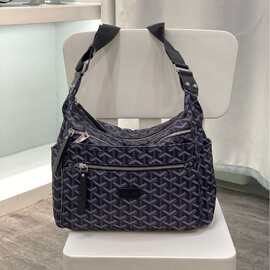 跨境新款时尚腋下包包狗牙大容量女士单肩包春夏小众跨境配皮现货