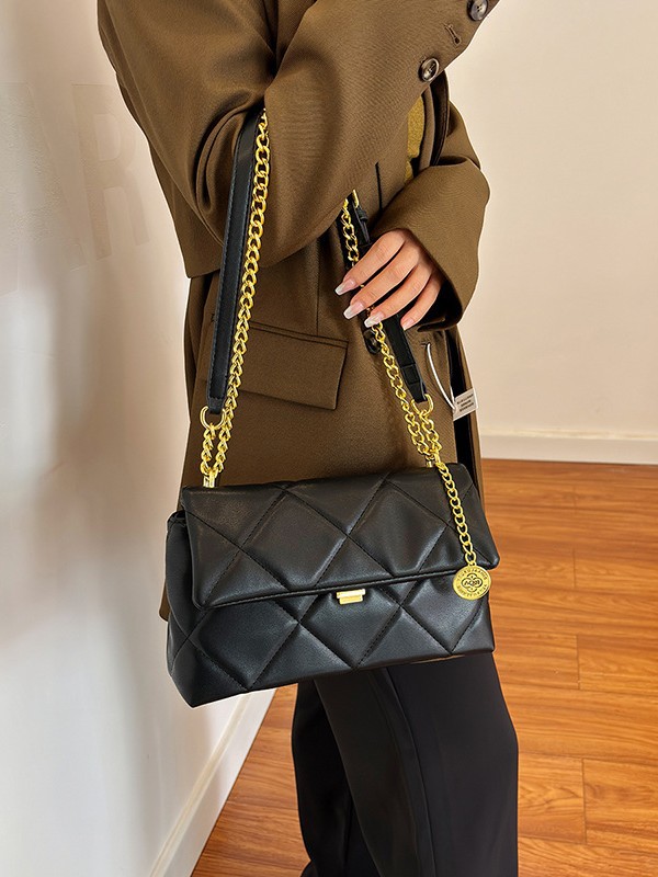 Bolso para mujeres 2025 nuevo estilo transfronterizo de tendencia europea y americana bolso de cadena de diamante nicho de moda alta sensación de mochila de viaje