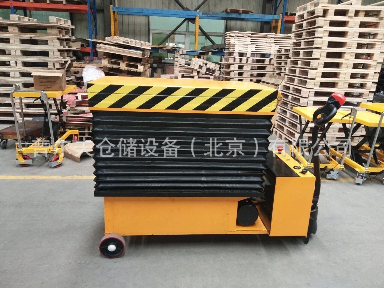 Non-standard manual electric scissors hydraulic lifting platform car roller ball roller rib turntable lift