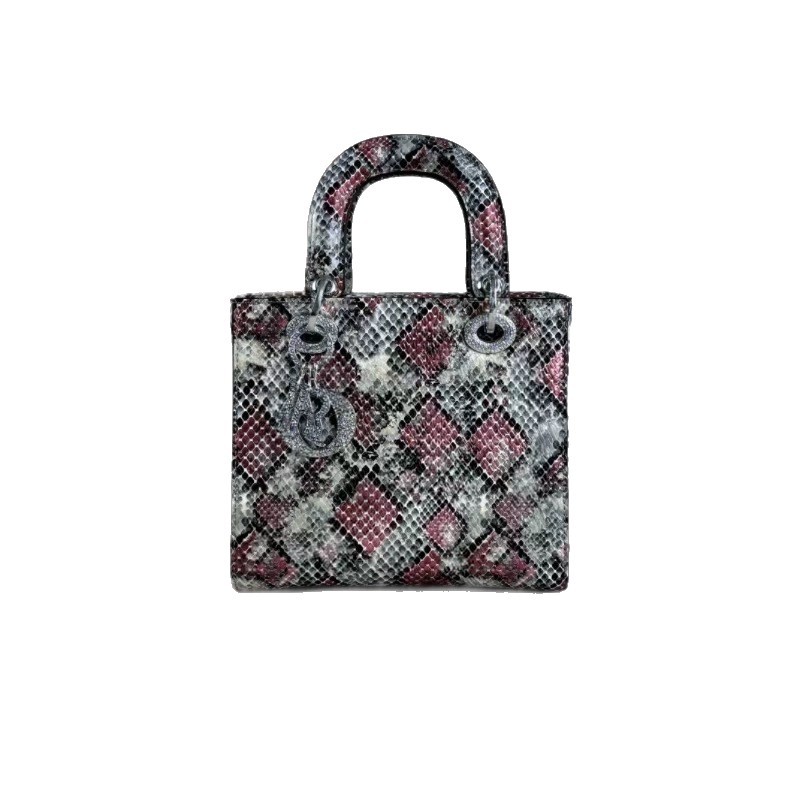 Bolsos nuevos de PVC con estampado de serpiente en stock, bolsos con base de cuero cepillado, fundas para teléfono con diseño de sofá, cinturones al por mayor de fábrica.