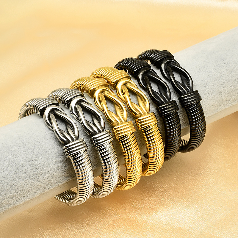 44g Weight Bangle Classification 304 Stainless Steel Chain Material 1 Piece Quantity Casual, Daily, Party Occasion 304 Stainless Steel Material Solid Color Pattern Unisex Gender Retro Style Retro Solid Color 304 Stainless Steel Wholesale Bangle 2