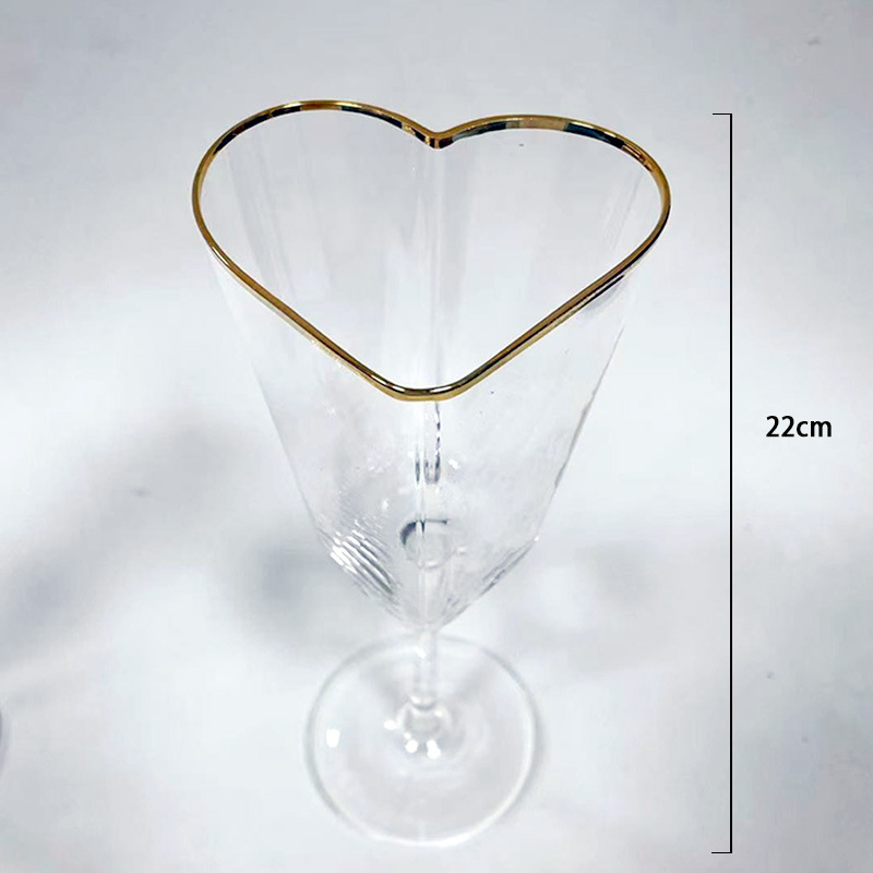 Transparente patrón vertical cristal en forma de corazón copa de vino tinto copa de champán Phnom Penh copa de vino creativo al por mayor