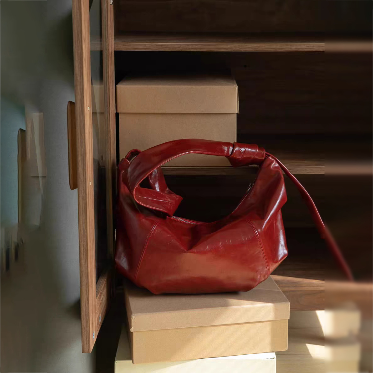 2025 Korean Style New Women's Bag Retro Top Grain Oil Wax Soft Leather Large Hobo Bag Niche Design Shoulder Crossbody Bag - Thumbnail 4