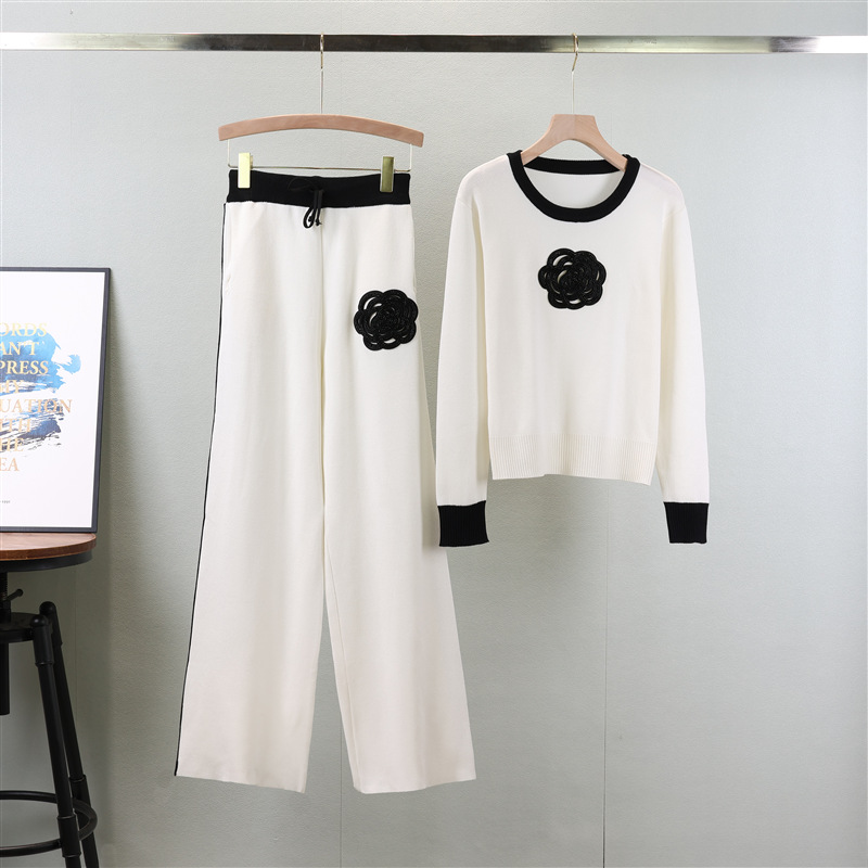 Moteriški drabužiai rudeninis naujas kamelijos megztas kostiumas moteriškas megztas apvalia kaklelis megztas plačios kelnės temperamento dviejų dalių kostiumas_voghion.com