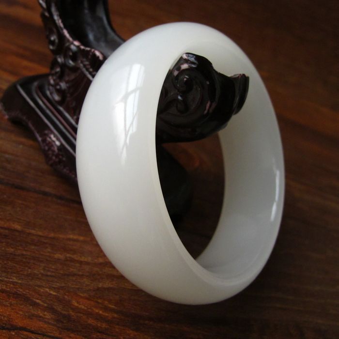 Bracelet white jade