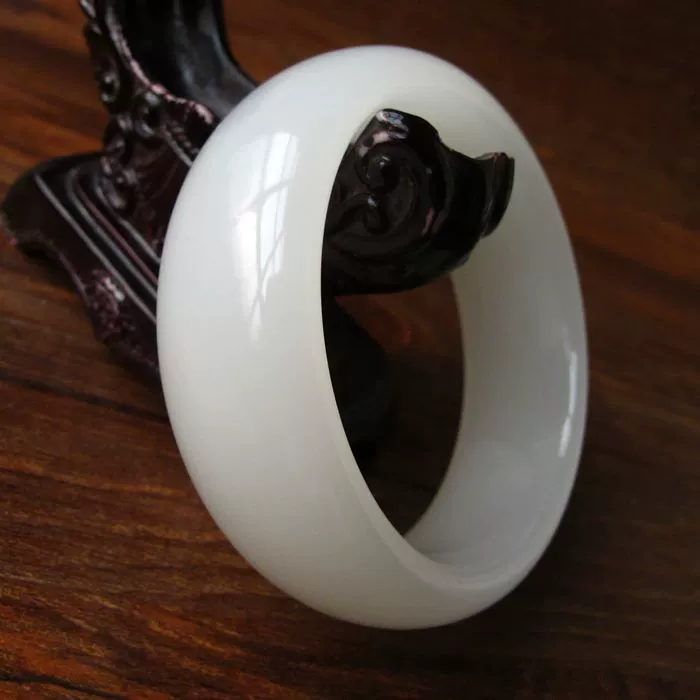 Bracelet white jade