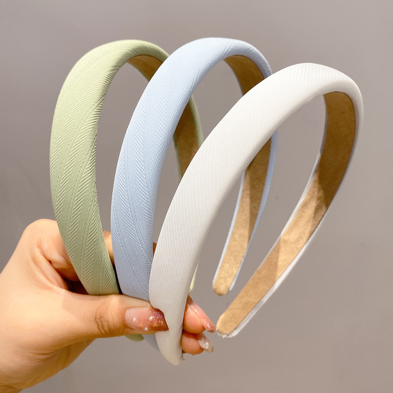 A principios de la primavera, la banda de cabello para mujeres en línea, 2025 nuevo lavado de cara de presión de tarjeta de cabello para el cabello, banda de cabello de perlas, banda de cabello para mujeres.