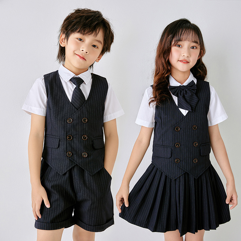 幼稚園の園服の夏服の英倫風の小学生の制服のクラス服の卒業の演技の服の半袖のスーツの学院の風