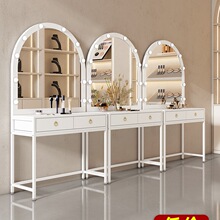 �F�����s���y̨���y�����y���W�tӰ�ǌ��I����Ժһ������r&omega;