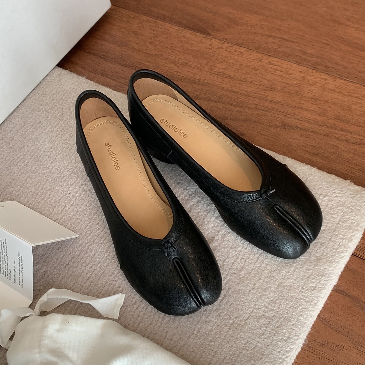 Black (thick heel)