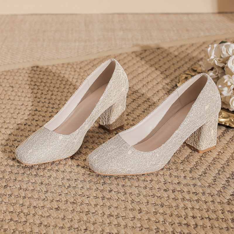 2025 New Square Toe Thick Heel High Heels Large Size Plus Fat and Widened Wedding Shoes Wedding Banquet Bridal Shoes Flats Xiuhe Suit 2025 New Square Toe Thick Heel High Heels Large Size Plus Fat and Widened Wedding Shoes Wedding Banquet Bridal Shoes Flats Xiuhe Suit