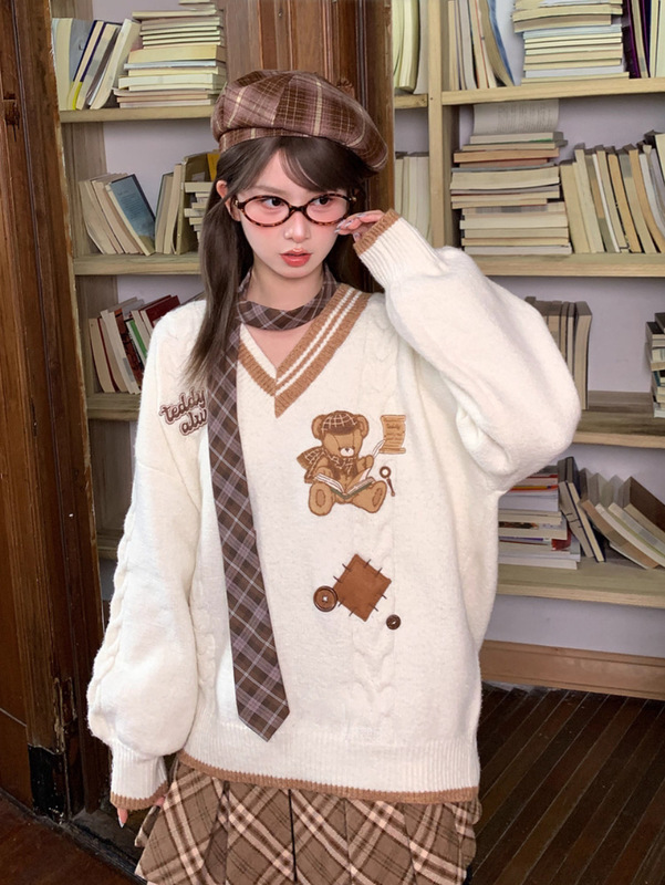 学院风毛衣女白色V领棕边麻花编织小熊刺绣上衣2025秋冬新款森女|undefined