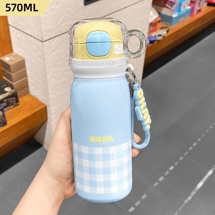 Taza de aislamiento térmico para niñas de alto valor facial, taza de agua de paja de gran capacidad, 2026 nuevo tipo de taza de aislamiento infantil especial para estudiantes escolares