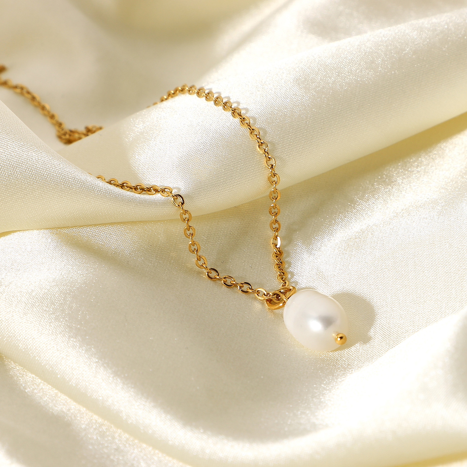 18k Mode Einzelne Perle Edelstahlkette Halskette Großhandel Nihaojewelry display picture 6