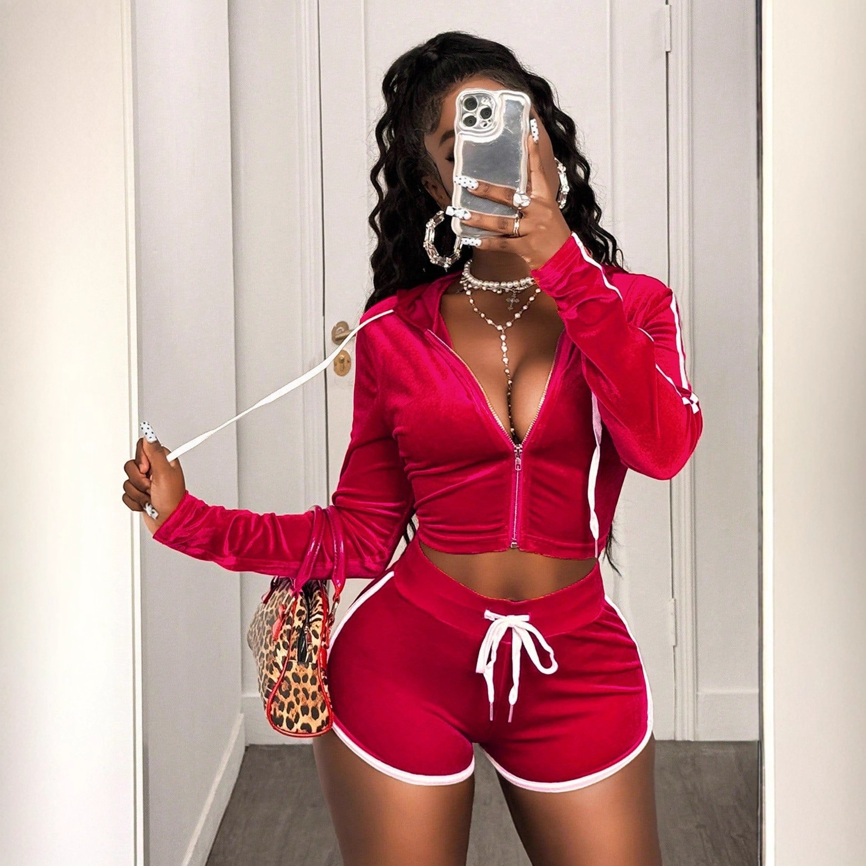 欧美秋季时尚跨境女装纯色辣妹长袖连帽上衣齐腰运动短裤套装女