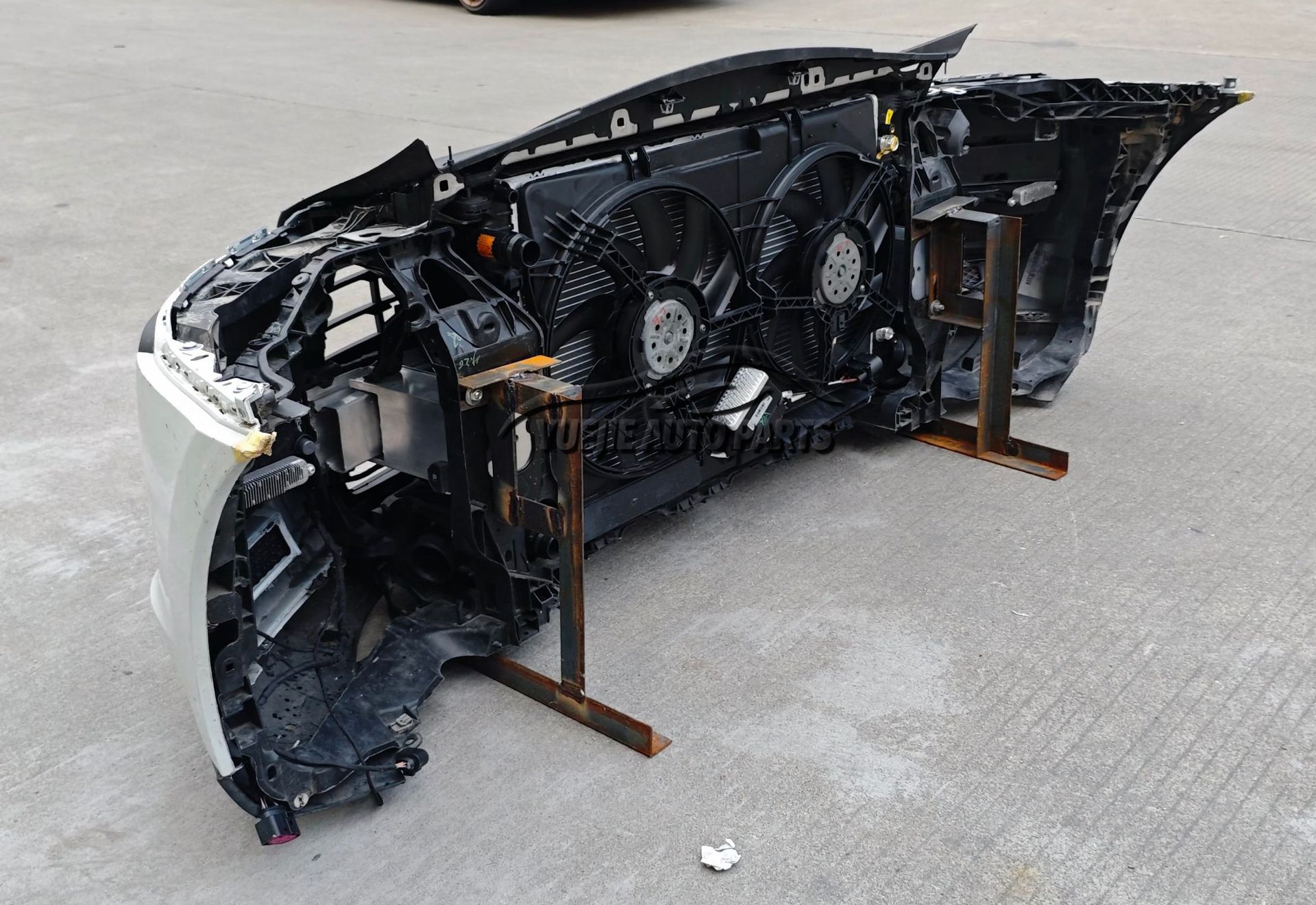 Suitable for Porsche Macan 95B front bumper assembly, front lip, front nose, front bumper assembly