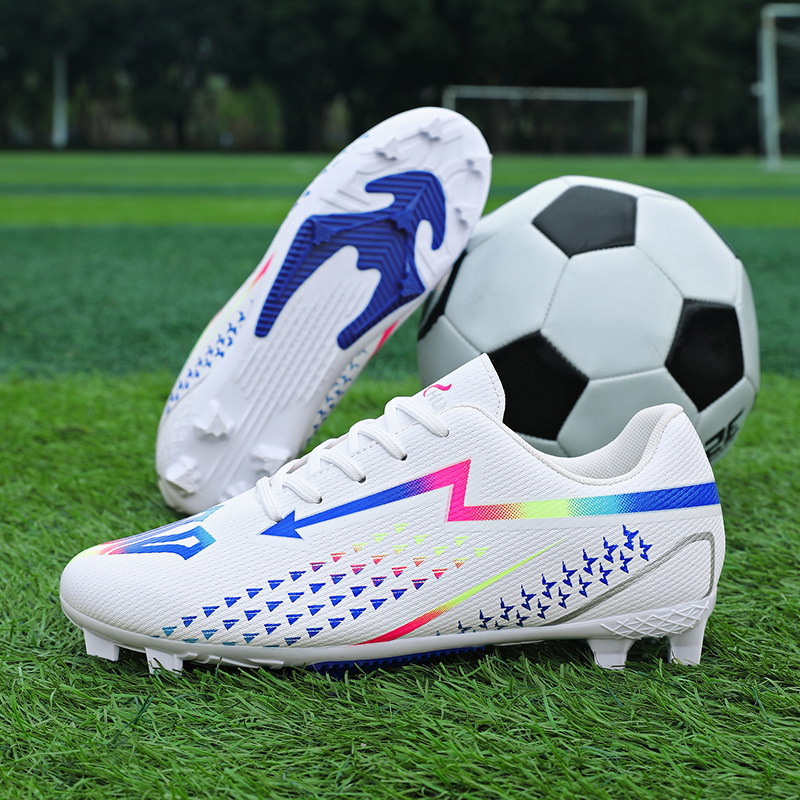 2025 nuevos zapatos de fútbol antideslizantes de clavos largos zapatos de entrenamiento deportivo para hombres y mujeres zapatos deportivos adolescentes al por mayor