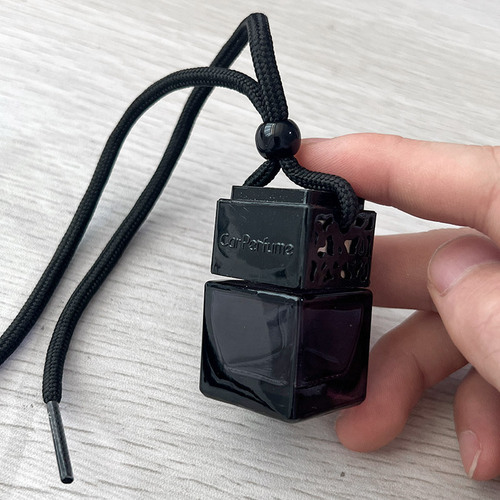 Black car perfume bottle car aromatherapy empty bottle car pendant perfume pendant hanging car essential oil pendant