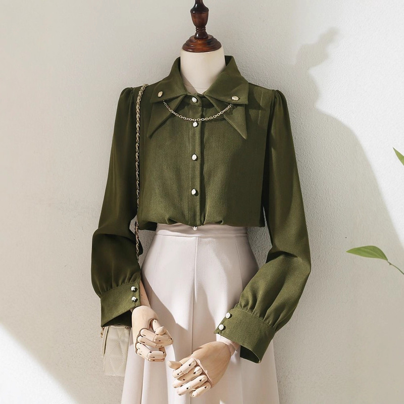 2025 Autumn and Winter New Retro Brushed Corduroy Shirt for Women, Long-Sleeve Design with Chain Detail, French Style 2025 Autumn and Winter New Retro Brushed Corduroy Shirt for Women, Long-Sleeve Design with Chain Detail, French Style