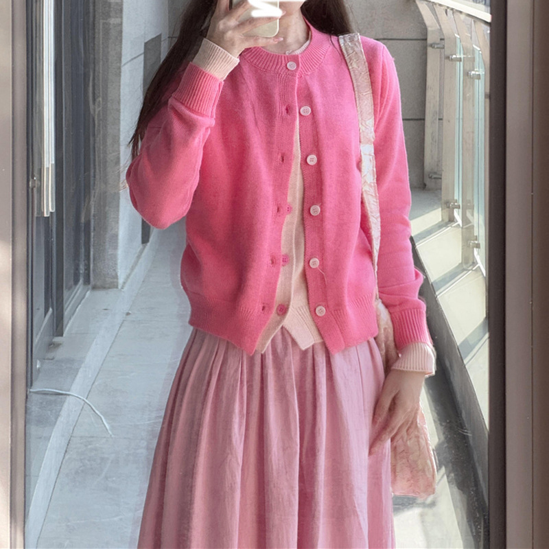 韓国風の女性用優しいスーツ、ピンクのフェイクツーピースセーター、ootdの新しい年齢を軽減するスカートの完全なセット|undefined