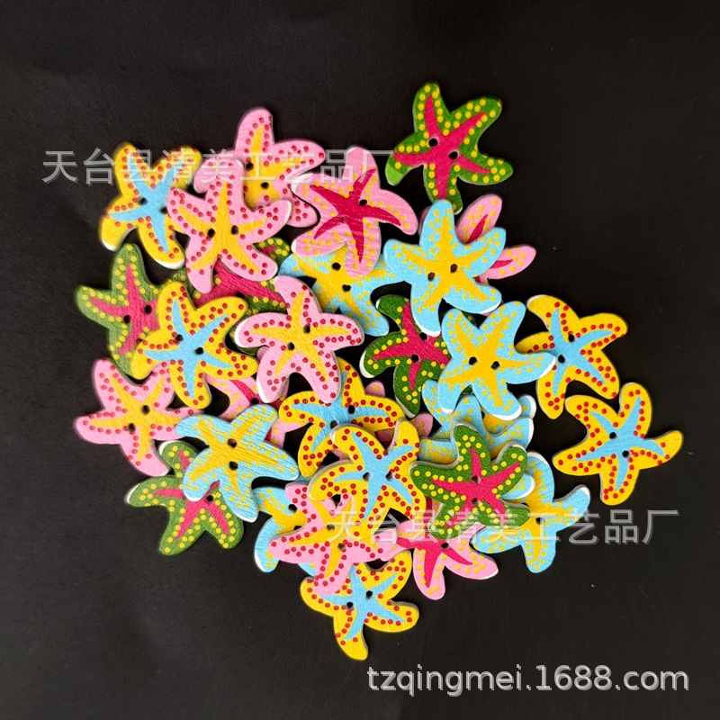 Fondo blanco animal Mar estrella de madera botón marino animal mar botón mezclado 100 piezas un paquete