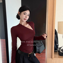 秋季女款上衣露锁骨斜V领修身磨毛加厚内搭打底衫气质辣妹长袖T恤