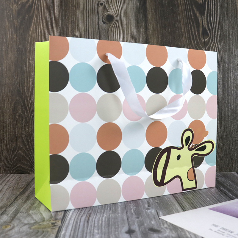 礼品袋六一儿童节可爱卡通生日礼物袋子童装店服装小号纸手提袋