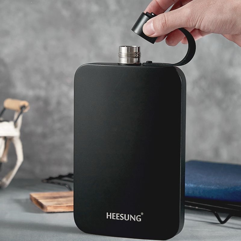 Portable Outdoor Water Bottle 304 Stainless Steel Ultra-thin Flat Water Bottle 500ml Sports Water Cup Flask